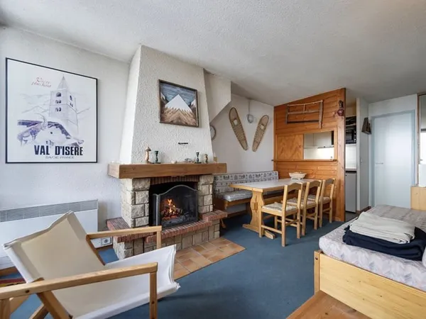 Appartement 3 pièces, dernier étage avec cheminée