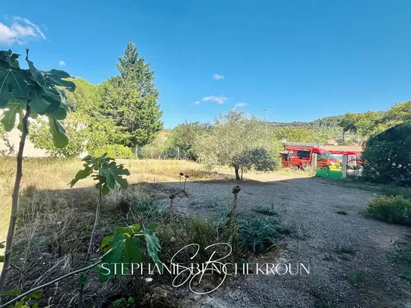Terrain 443 m2
