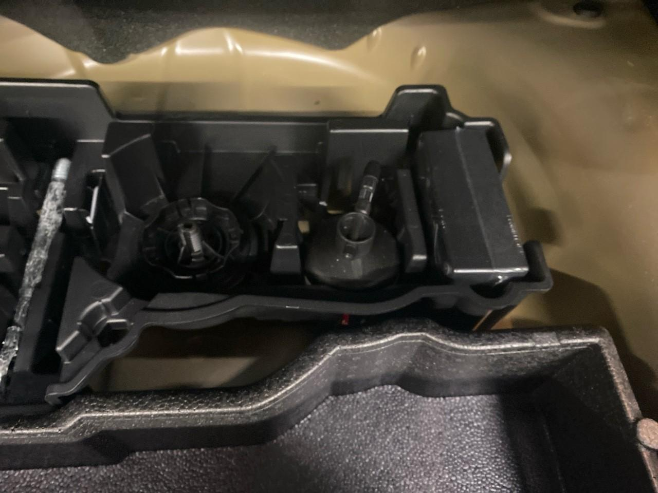 Peugeot 2008 puretech 100 s&s bvm6 allure — photo 2