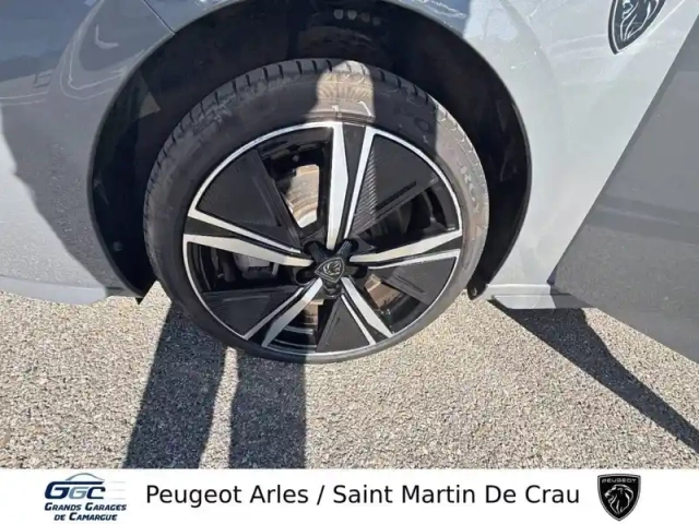 Peugeot 308 phev 225 e-eat8 — photo 14