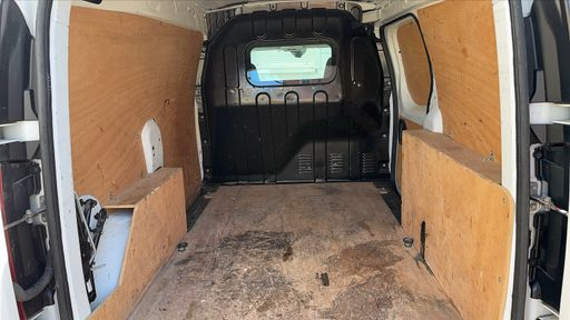 Renault Express 1.5 Blue dCi 75 - Essentiel – 2021 – 86488 km – Diesel – Boîte Manuelle — photo 26