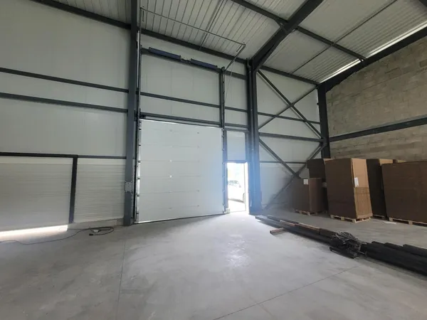 Immeuble industriel 315 m²