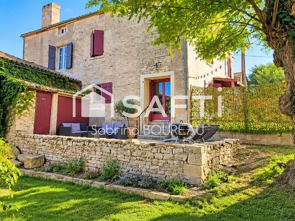 Maison de caractère de 105 m² avec dépendances sur un terrain de 1 300 m²