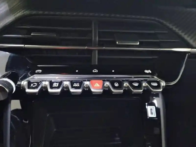 Peugeot 2008 puretech 100 s&amp;s bvm6 — photo 28