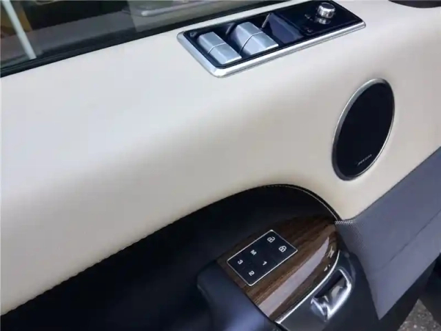 Land Rover Range Rover mark ix p400e phev 2.0l 404ch — photo 7