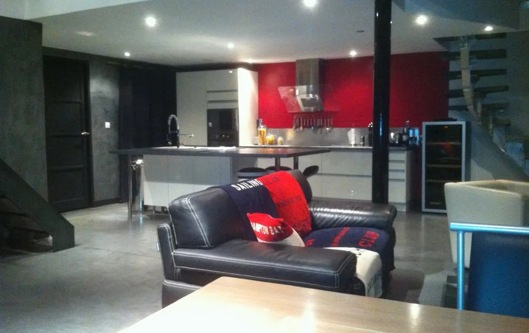 Photo 1