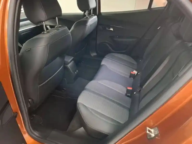 Peugeot 2008 puretech 100 s&amp;s bvm6 — photo 12