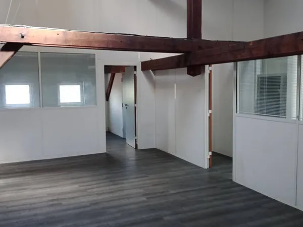 Bureau 115 m²