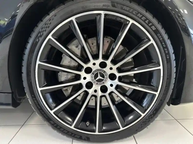 Mercedes Classe C c 300 2.0 245 — photo 19