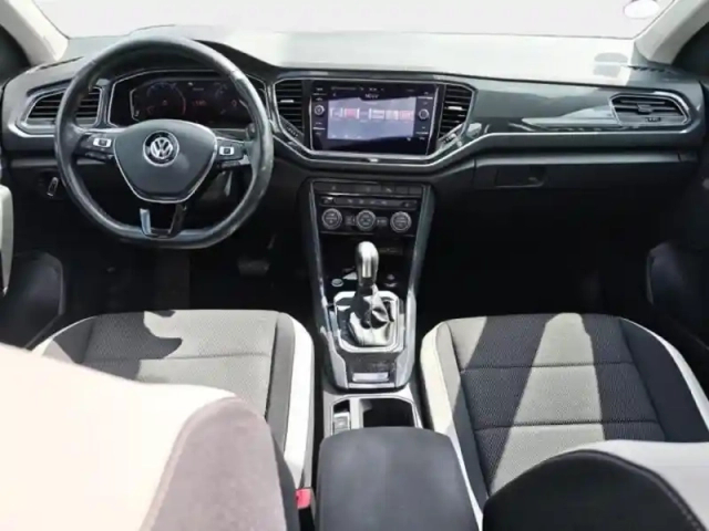 Volkswagen T-Roc 1.5 tsi evo 150ch iq.drive dsg7 euro6d-t 117g — photo 13