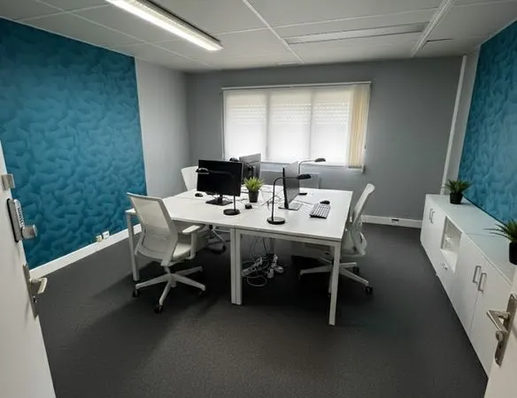 Bureaux (50m²) + Espace Stockage (50m²) - Idéal Jeune Entreprise - Montval-sur-Loir