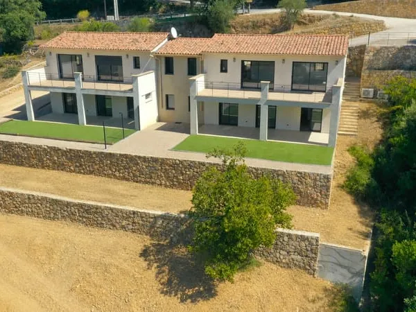 Maison neuve Le Tignet 120 m² avec 1000 m² de terrain