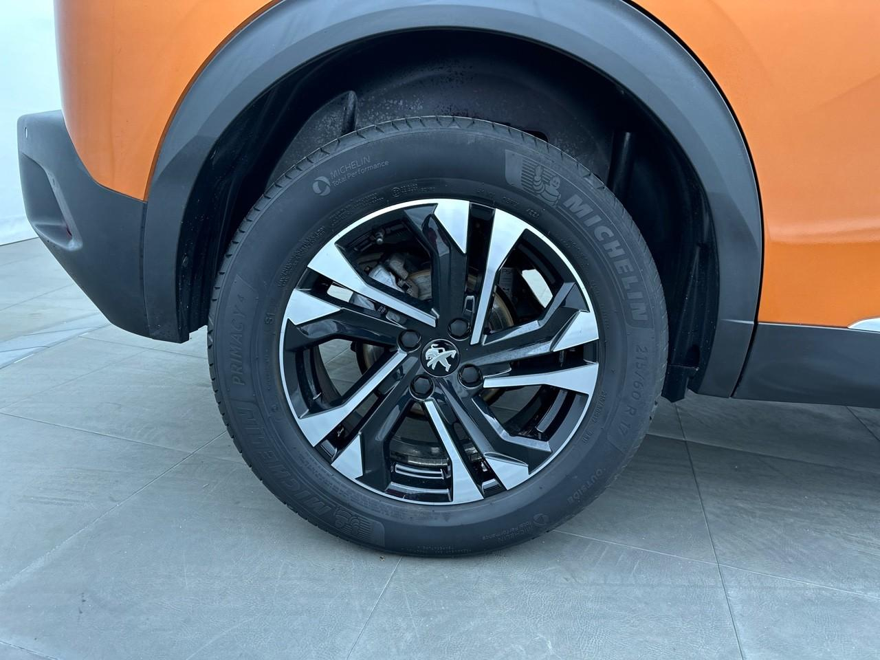 Peugeot 2008 1.2 puretech 130ch s&s allure pack — photo 11