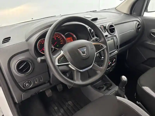 Dacia Lodgy tce 115 5 places — photo 19