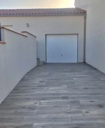 Villa de plain pied avec piscine
