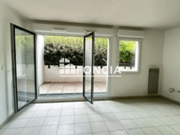 Toulouse - quartier saint cyprien - t3 + parking - vendu libre -