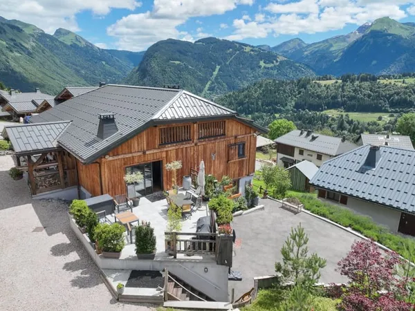 Spacieux Chalet 6 Chambres - Matériaux Haut De Gamme