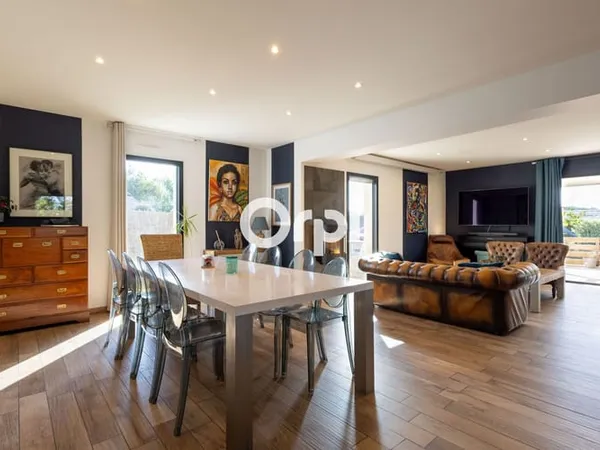 Maison 6 pièces 178 m²