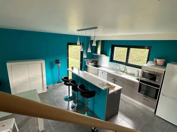 A BERGERES LOCATION MAISON CONTEMPORAINE MEUBLEE 100m2 HABITABLES SUR TERRAIN 1242m2