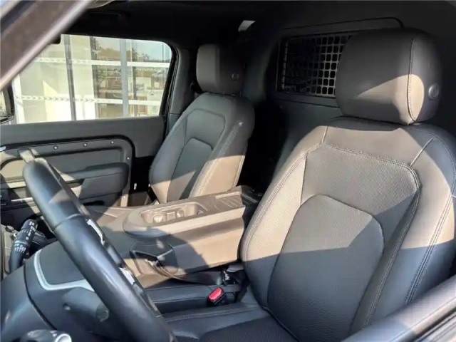Land Rover Defender 90 d250 mhev bva8 hardtop x-dynamic — photo 18