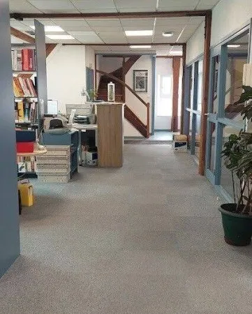 Bureaux 284 m²
