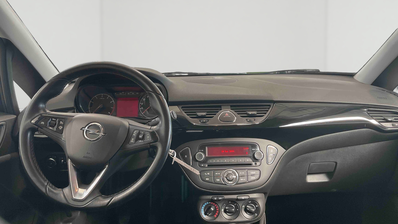 Opel Corsa 1.4 90 ch — photo 9