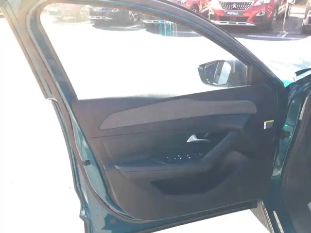 Peugeot 408 puretech 130 ch s&amp;s eat8 — photo 16