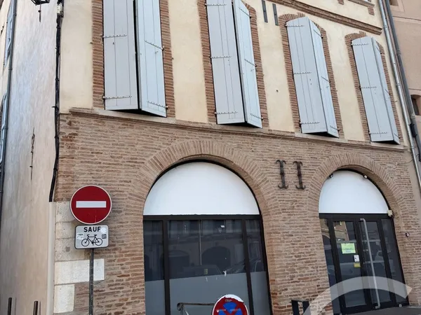 Local commercial 120 m²