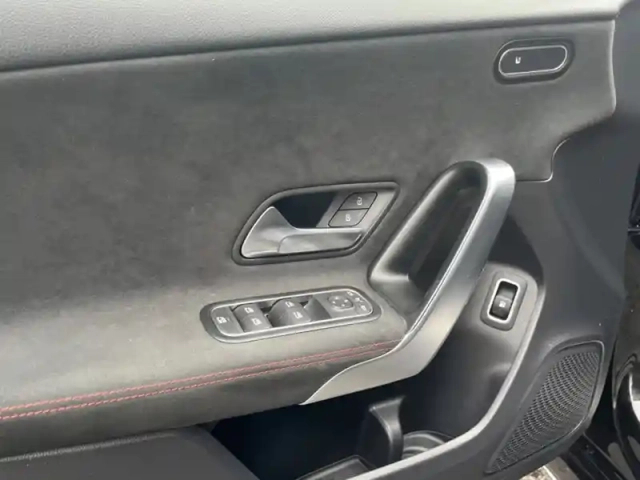 Mercedes Classe A 250 e hybrid eq amg line — photo 18