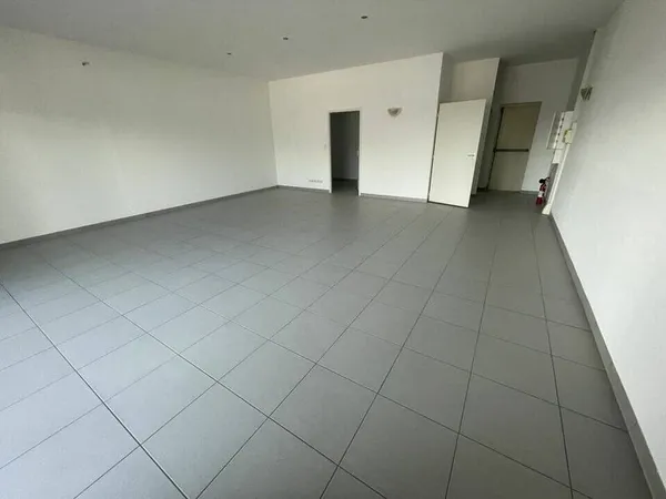 Local commercial 70 m²