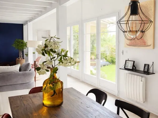Maison de charme avec jardin et garage