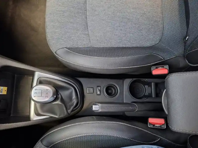 Renault Captur tce 90 energy — photo 45