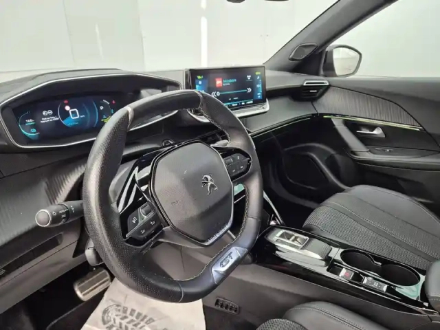 Peugeot 2008 electrique 136 ch — photo 27