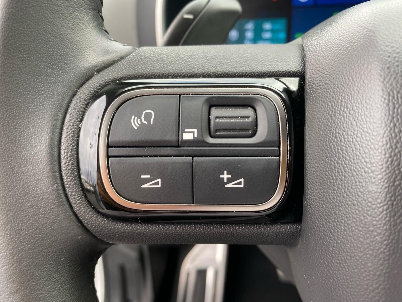 Citroën C5 Aircross hybrid rechargeable 225ch shine pack e-eat8 — photo 18