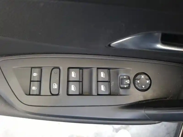 Peugeot 308 bluehdi 130ch s&amp;s eat8 — photo 16