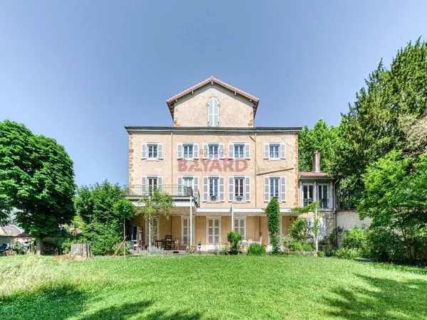Appartement 4 pièces 167 m²