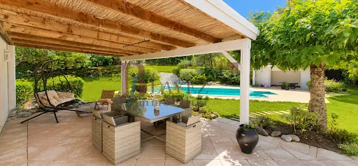 Propriété 7 pièces 224 m²