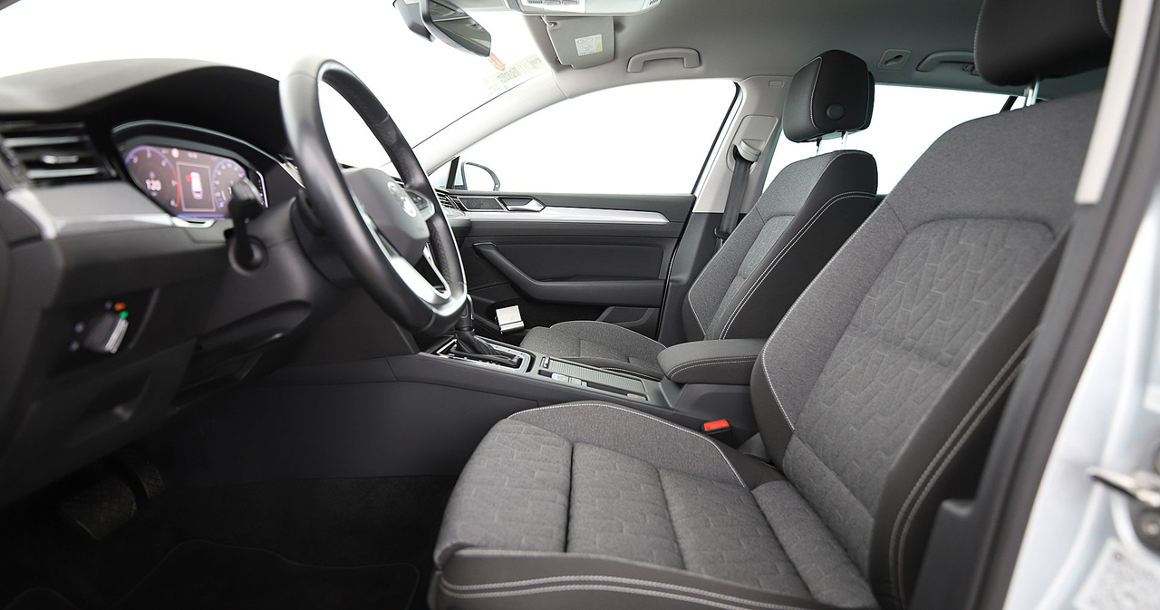 Volkswagen Passat SW — photo 21