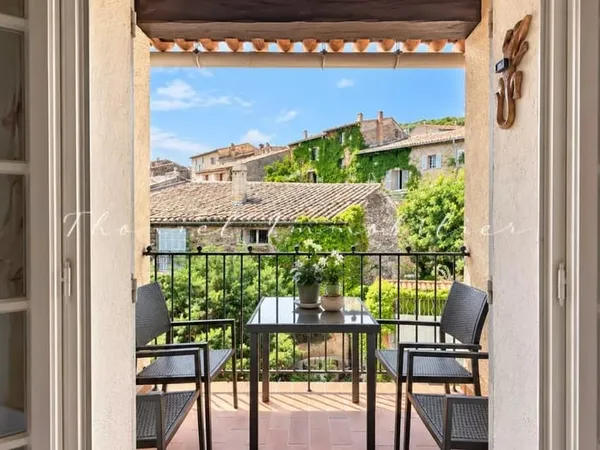 Charmant 3 pièces avec balcon et parking privatif à vendre à La Garde Freinet