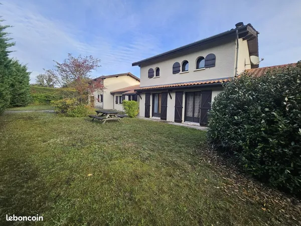 Maison 7 pièces 208 m²