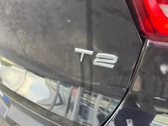 Volvo Xc40 t2 129ch business geartronic 8 — photo 12