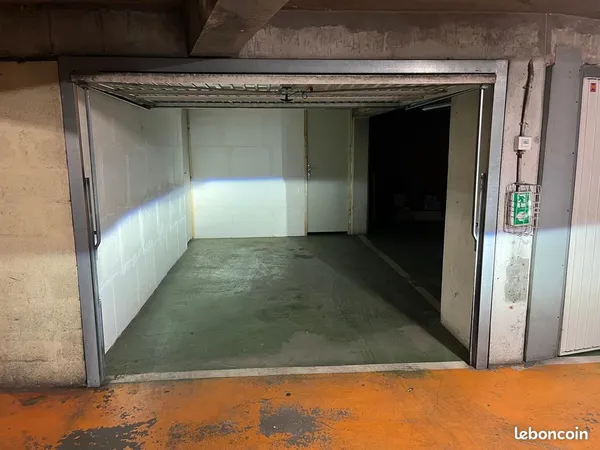 PARKING souterrain et sécurisé - 14m² - Paris 19ème