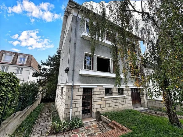Maison 8 pièces 140 m²