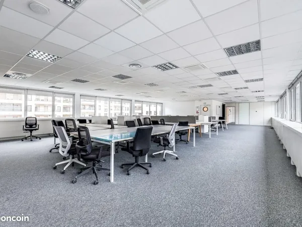 Bureau 1 007 m²