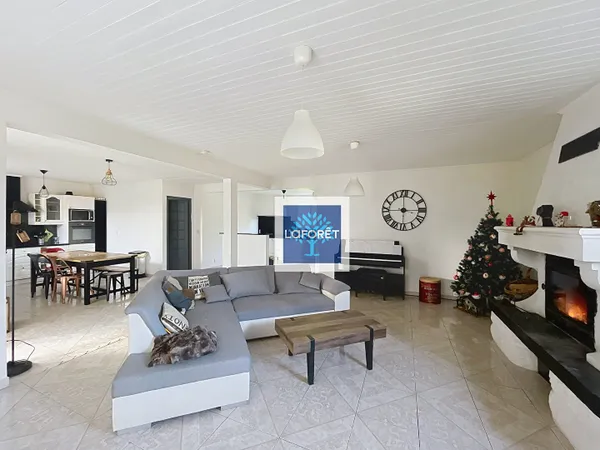 Maison 3 chambres, studio et jardin proche Montendre