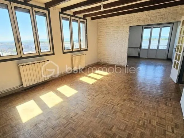 ROANNE (42300) - T4 96 m² - 3 chambres - 2 balcons - 64 990 €