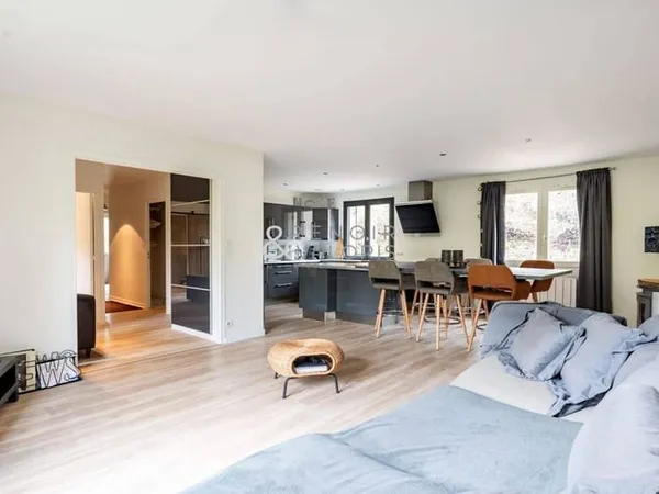 Maison de plain-pied 5 pièces 93 m²