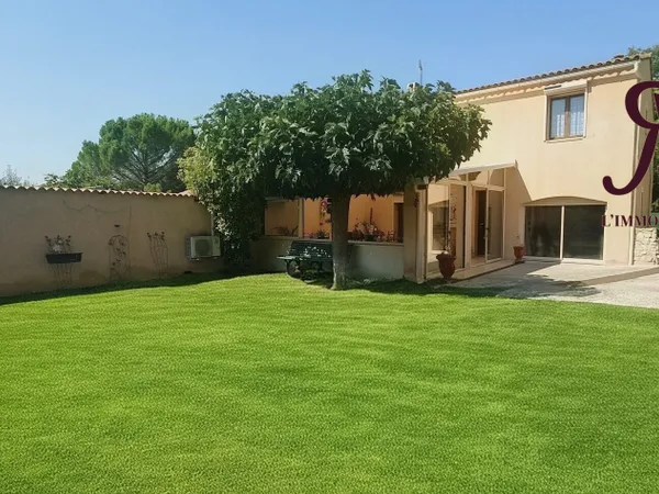 Maison 5 pièces de 116 m² avec véranda, garage et jardin clos
