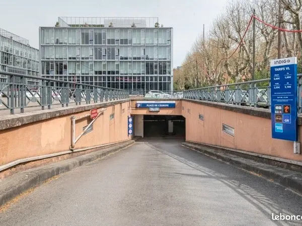 Location parking souterrain compans