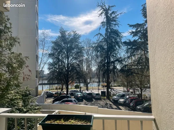 Appartement 5 pièces 101 m² - Vue Loire - 4 chambres - Balcons - Parking - Orléans